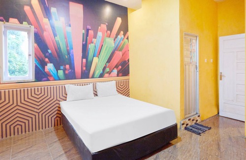Palopo Hotel | Welcoming OYO 90977 Wisma Pelangi Palopo with Breakfast