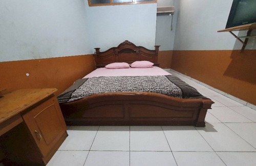 Sarolangun Hotel | Budget-Friendly Stay at OYO 91097 Hotel Atika with Breakfast