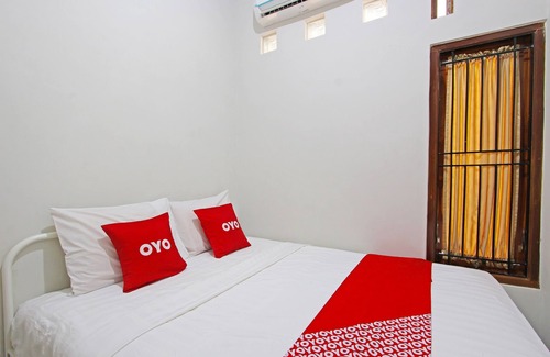 Tegal Hotel | Budget-Friendly OYO 91487 Ib Homestay with Breakfast
