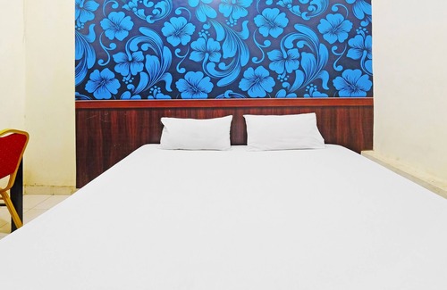 Palopo Hotel | Budget-Friendly Stay at Oyo 91538 Wisma Idola Palopo