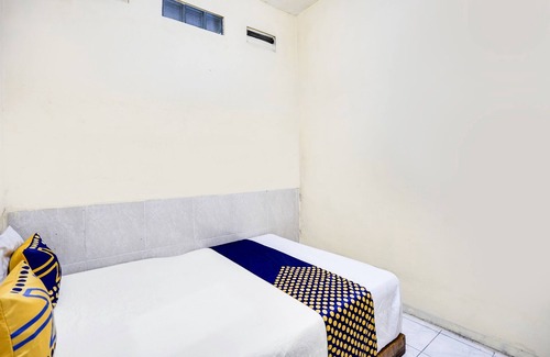 Sedati Hotel | Unmatched Comfort at OYO 91774 Kost Nusantara Sidoarjo
