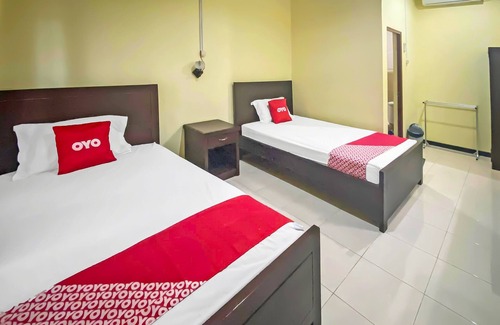 Nginamanu Hotel | Budget-Friendly Stay at OYO 91946 Hotel Gajah Mada Indah