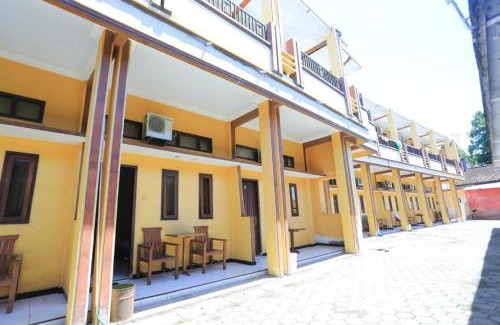 Banyuwangi Hotel | OYO 92387 Ratu Homestay Syariah