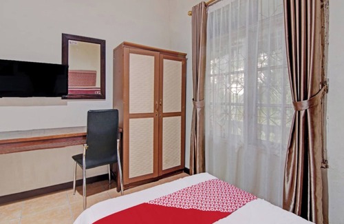Pasir Pengaraian Hotel | Comfortable Stay at OYO 92502 Penginapan Rokan Permai