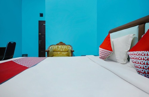 Kota Sidikalang Hotel | Budget-Friendly OYO 92577 Hotel Sidikalang with Breakfast