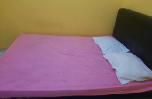 Astana Anyar Hotel | Budget-Friendly OYO 92725 Regol Srimahi Residence with Breakfast