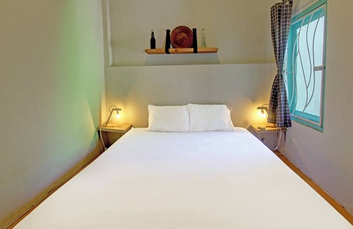 Perean Tengah Hotel | Budget-Friendly Stay at OYO 92825 Kamar Lombok with Breakfast