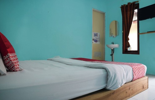 Sukabumi Hotel | Budget-Friendly Stay at OYO 92831 Penginapan Raja