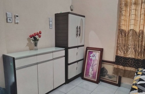 Medan Hotel | Stay at OYO 92881 Nany Ayahanda Syariah: Family-Friendly Escape