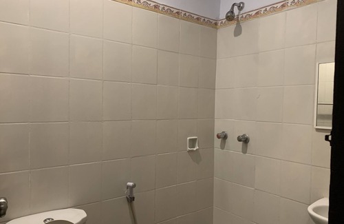 Palopo Hotel | Budget-Friendly Stay at OYO 93031 Edotel Smkn 5 Palopo