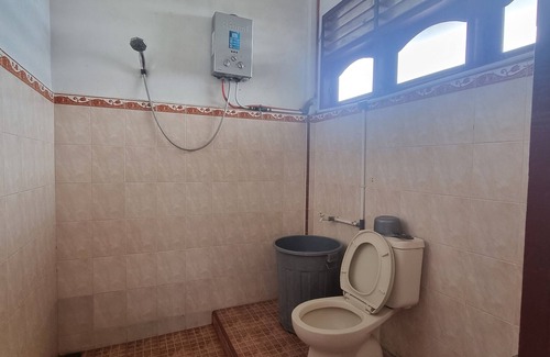 Berastagi Hotel | Budget-Friendly Stay at OYO 93062 Sibayak Rest House