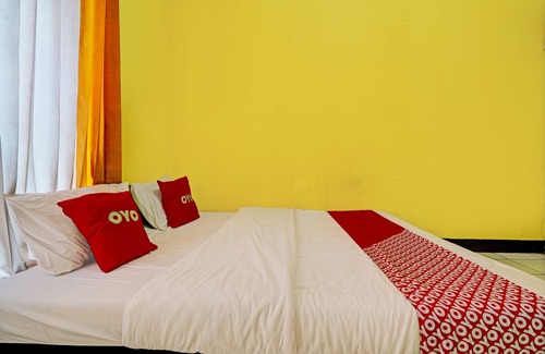 Cileunyi Hotel | Budget-Friendly Stay at OYO 93229 P3 Guest House