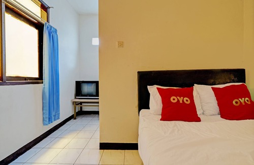 Astana Anyar Hotel | Budget-Friendly Stay at OYO 93239 Arimbi 2 with Breakfast