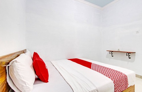 Purwokerto Hotel | Comfortable Stay at OYO 93253 Guest House Arundaya Syariah