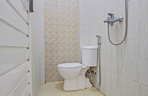 Purwokerto Hotel | Comfortable Stay at OYO 93253 Guest House Arundaya Syariah