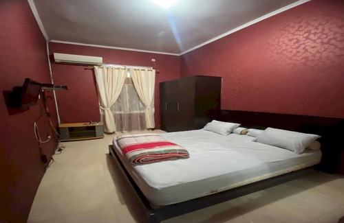 Padang Hotel | Cozy OYO 93292 Raudhatul Husna Homestay with Breakfast