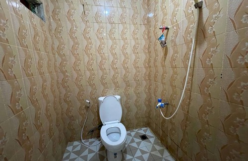 Padang Hotel | Cozy OYO 93292 Raudhatul Husna Homestay with Breakfast
