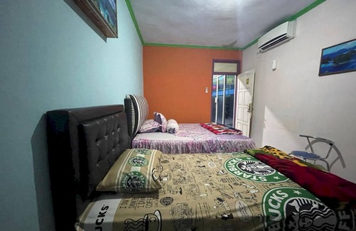 Padang Hotel | Discover Comfort at OYO 93308 Lima Saudara Syariah Hotel