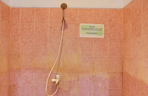 Pekalongan Hotel | Explore OYO 93360 Wisma Subur Syariah: Family-Friendly Stay