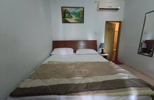 Java Hotel | Discover OYO 93826 Cprc Inn Serpong with Breakfast Included