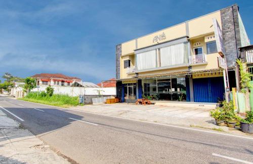 Wonosobo Hotel | Cozy OYO 93860 Wonosobo Bunkbed with Pool and Ocean View