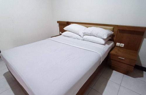 Klaten Selatan Hotel | Discover OYO 93885 D'harjo Guesthouse with Free Breakfast