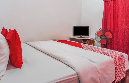 Kotabumi Hotel | Budget-Friendly Stay at OYO 93902 Guest House Pahlawan