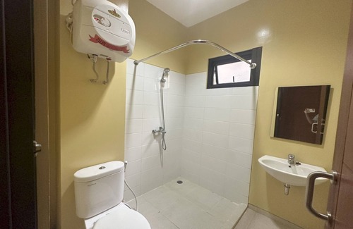 Cimahi Hotel | OYO 94118 Homestayque Syariah