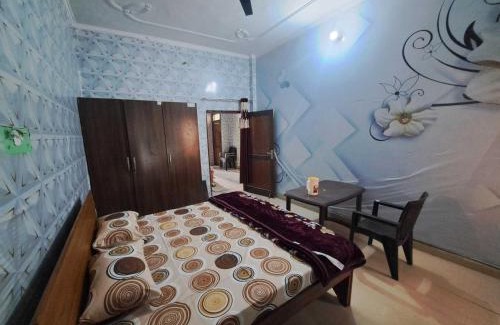 Rudrapur Hotel | Comfortable Stay at OYO Ashiyana Guest House with Breakfast