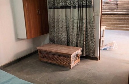Malihabad Hotel | Cozy OYO Banshidhar Guesthouse - Family-Friendly Retreat