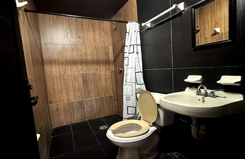 Ciudad Serdan Hotel | Budget-Friendly OYO Casa Vieja with Spa and Breakfast