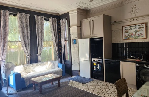 Trafford House | Discover Cornerstones Guest House: Rated 9.8/10 and Family Friendly