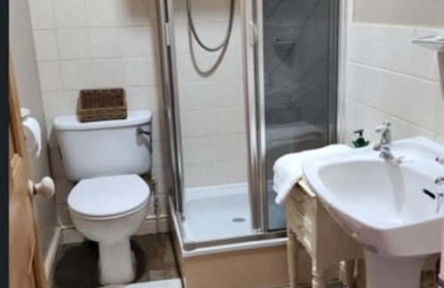Trafford House | Discover Cornerstones Guest House: Rated 9.8/10 and Family Friendly