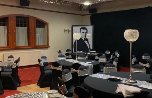 Alloa Hotel | Pet-Friendly OYO Dunmar House Hotel with Family Amenities