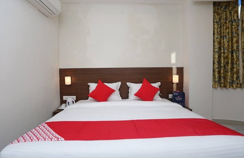 Gorakhpur Hotel | Relax at OYO Flagship 18533 Tulip Inn with Breakfast Included