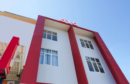 Surabaya Hotel | Child-Friendly Comfort at OYO Flagship 318 K1 UPN