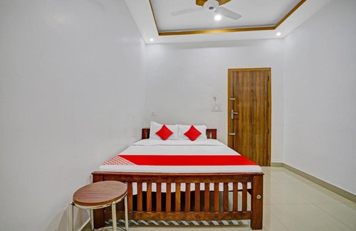 Perumbavoor Hotel | Comfortable OYO Flagship 80813 with Breakfast & Family Amenities