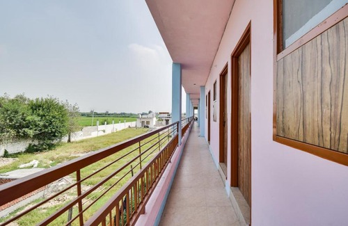 Ganaur Hotel | Affordable Family Stay at OYO Flagship Devrachna Residency