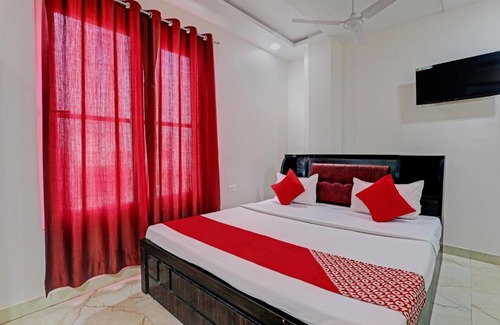 Lucknow Hotel | Top-Rated OYO Flagship Hotel Shri Ram Palace with Breakfast