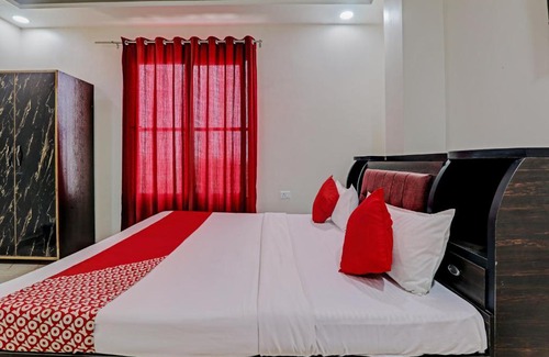 Lucknow Hotel | Top-Rated OYO Flagship Hotel Shri Ram Palace with Breakfast