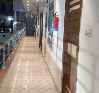 Patna Hotel | Discover OYO Flagship Sheesh Mahal with Breakfast & Reviews