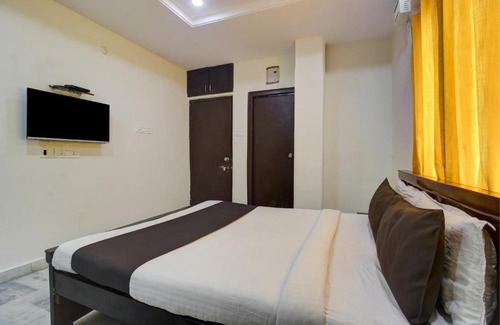 Hyderabad Hotel | Convenient Stay at OYO Flagship VENKATESWARA ATIDHI