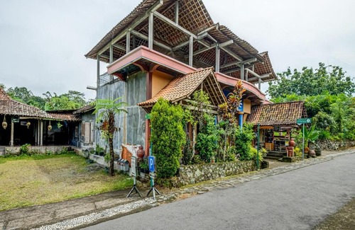 Ngaglik Hotel | Budget-Friendly OYO Homes 90996 with Breakfast & Family Perks