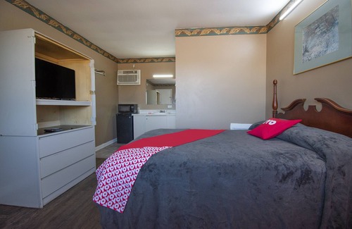 Calhoun Hotel | Budget-Friendly OYO Hotel Calhoun, GA I-75 with Breakfast
