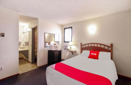 Cheyenne Wells Hotel | Cozy OYO Hotel Cheyenne Wells - Family and Pet Friendly Stay