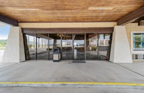 Junction Hotel | Pet-Friendly OYO Hotel Junction TX I-10 for Family Getaways