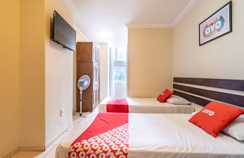 Sao Francisco Hotel | Budget-Friendly OYO Hotel L'Espace - Breakfast Included