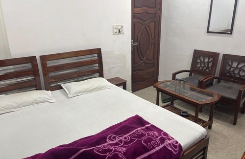 Kasganj Hotel | Budget-Friendly Stay at OYO Hotel Maa Annapurna Residency