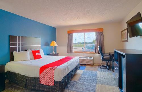 Redwood Falls Hotel | Relax at OYO Hotel Redwood Falls Near Jackpot Casino