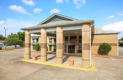 Texarkana Hotel | Pet-Friendly OYO Hotel Texarkana on Hwy I-30